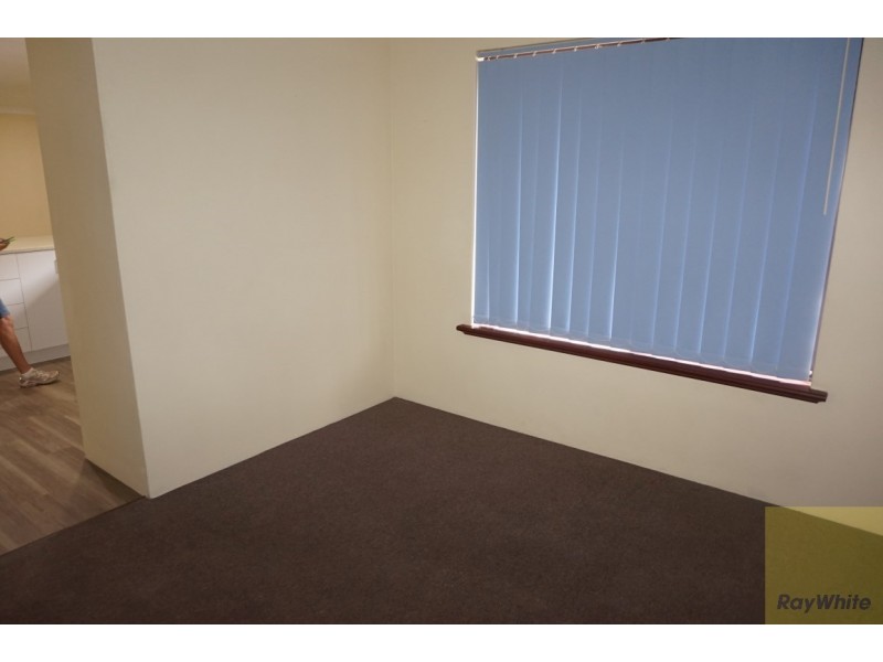 9 Seville Drive, Seville Grove WA 6112