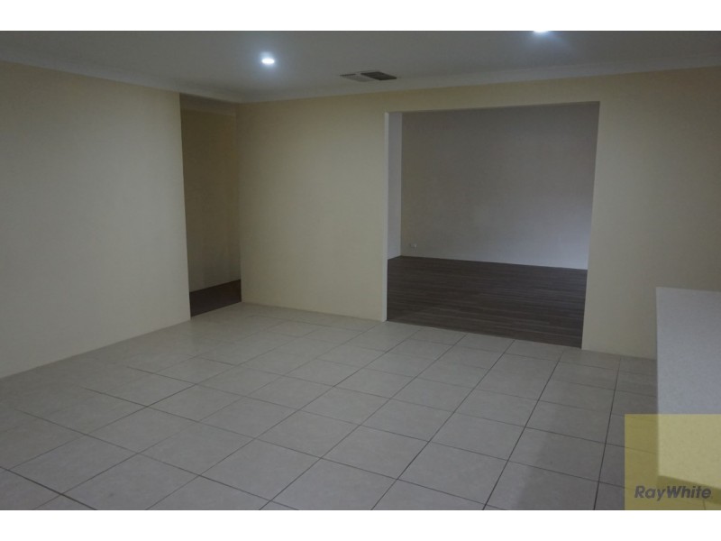 9 Seville Drive, Seville Grove WA 6112