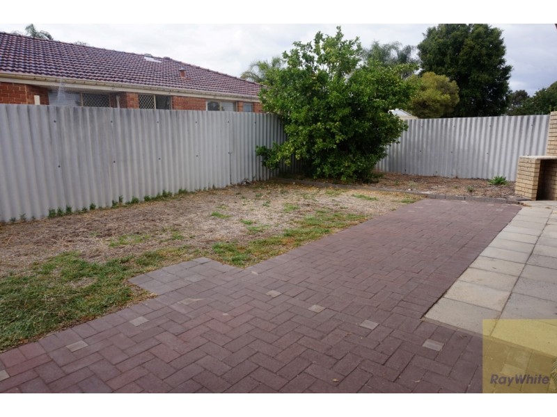 9 Seville Drive, Seville Grove WA 6112