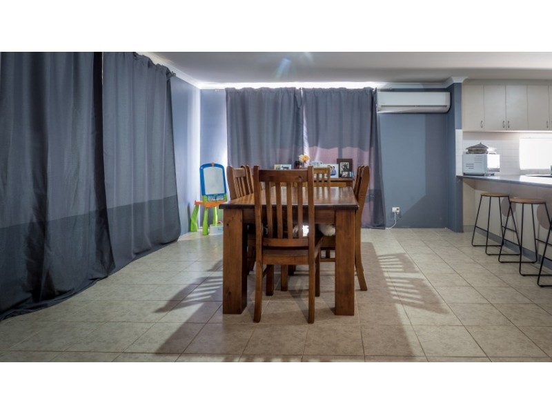 32 Munday Avenue, Brookdale WA 6112