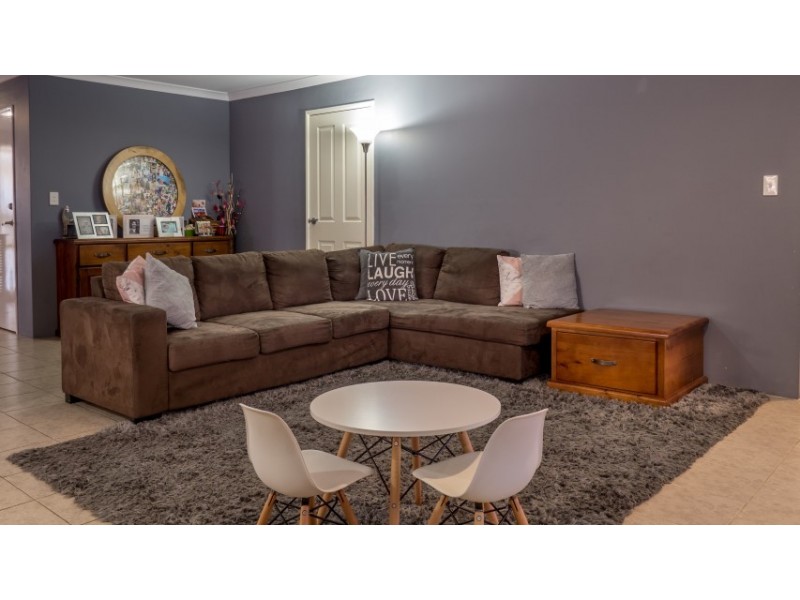 32 Munday Avenue, Brookdale WA 6112