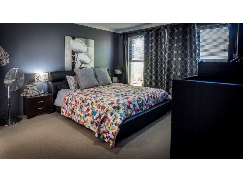 32 Munday Avenue, Brookdale WA 6112