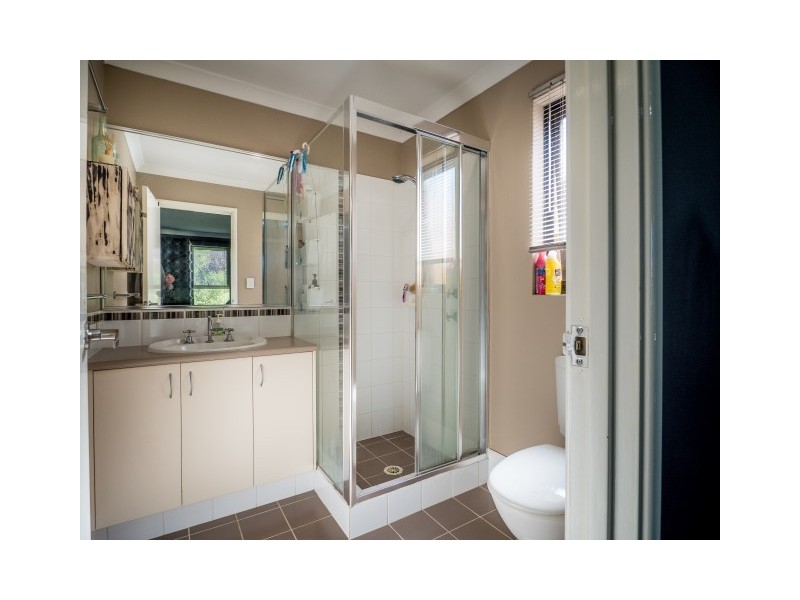 32 Munday Avenue, Brookdale WA 6112