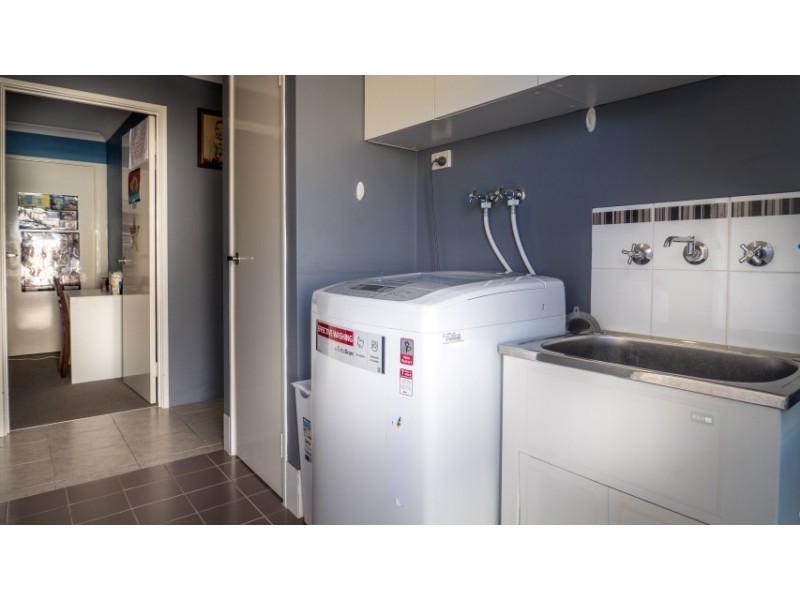 32 Munday Avenue, Brookdale WA 6112