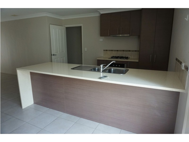 33a Lensham Place, Armadale WA 6112