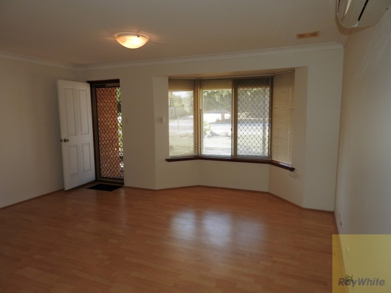 22 Seville Drive, Seville Grove WA 6112