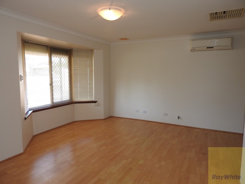 22 Seville Drive, Seville Grove WA 6112