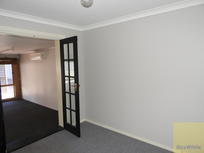 22 Seville Drive, Seville Grove WA 6112