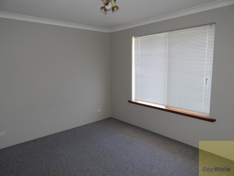 22 Seville Drive, Seville Grove WA 6112