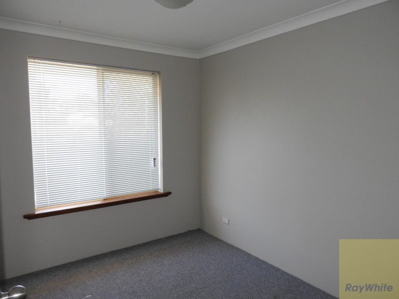 22 Seville Drive, Seville Grove WA 6112