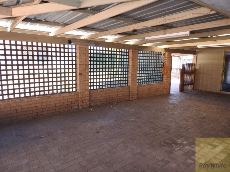 22 Seville Drive, Seville Grove WA 6112