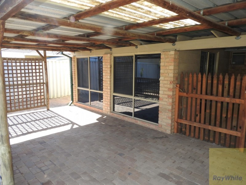 22 Seville Drive, Seville Grove WA 6112