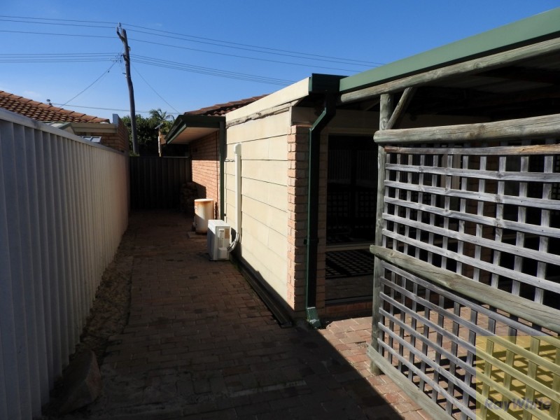 22 Seville Drive, Seville Grove WA 6112