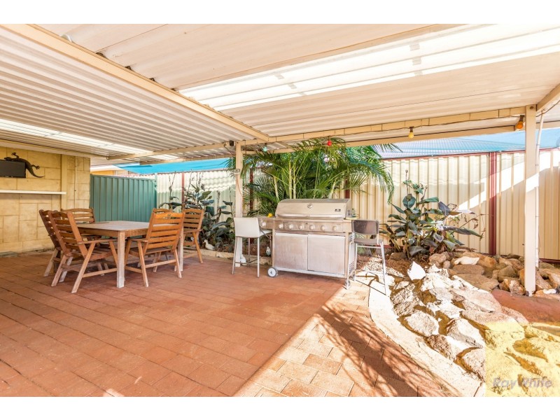 72 Derry Avenue, Mount Nasura WA 6112