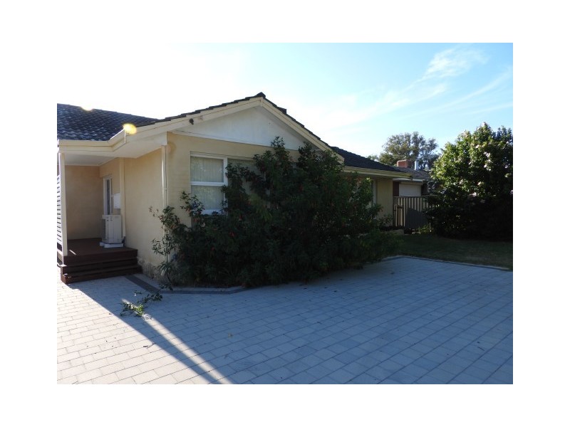 19 Dawson Street, Armadale WA 6112