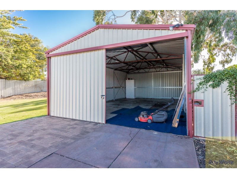 9 Rainbird Road, Gosnells WA 6110