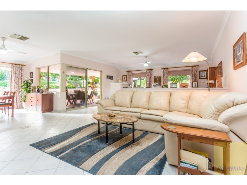 9 Roberta Rise, Mount Nasura WA 6112