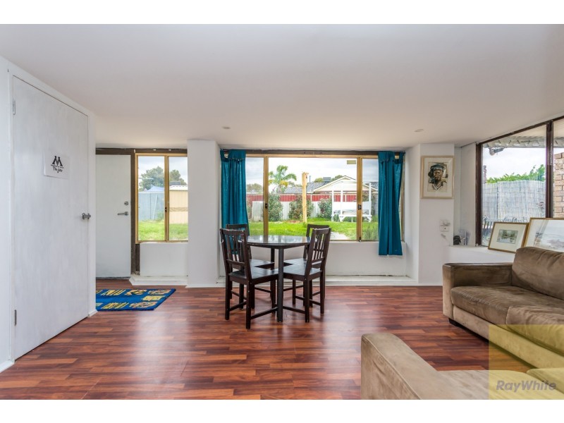 6 Kari Court, Camillo WA 6111