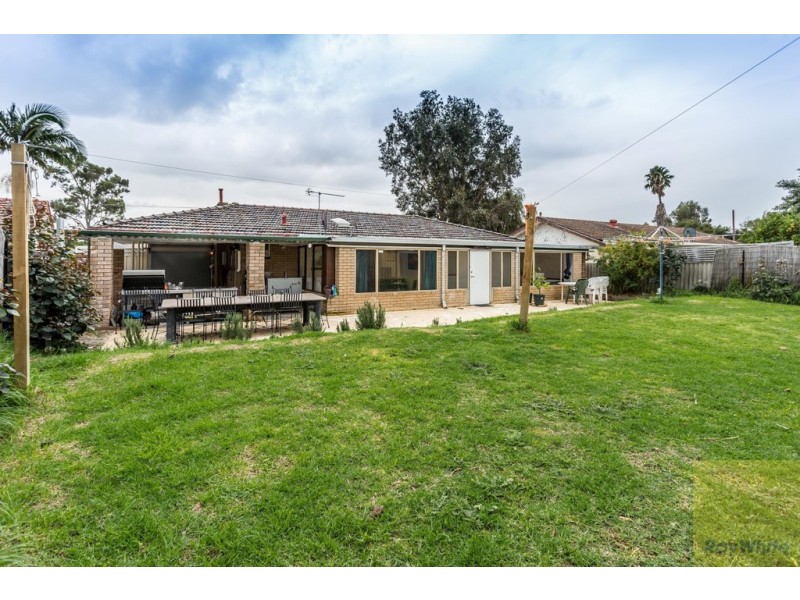 6 Kari Court, Camillo WA 6111