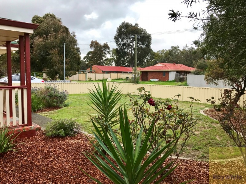 13 Blantyre Way, Kelmscott WA 6111