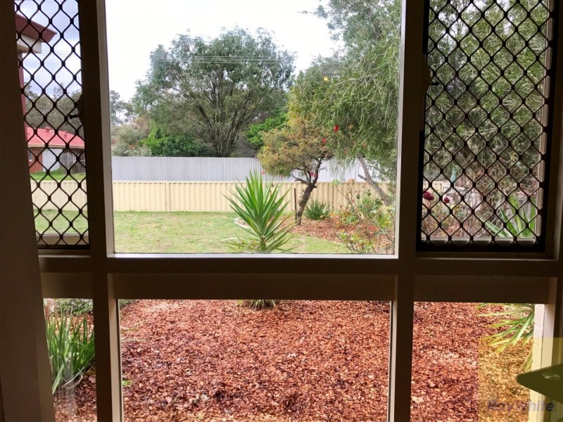 13 Blantyre Way, Kelmscott WA 6111