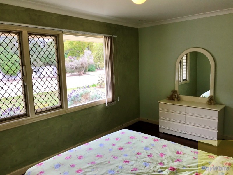 13 Blantyre Way, Kelmscott WA 6111