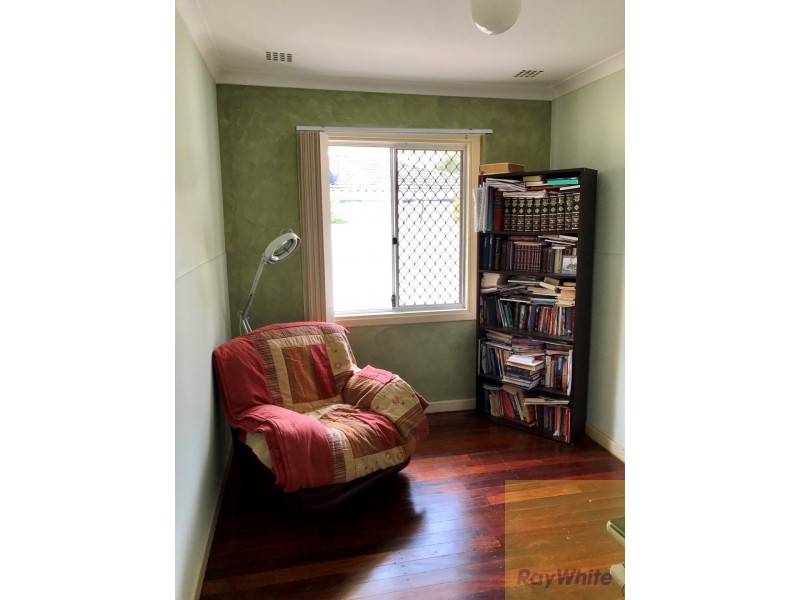 13 Blantyre Way, Kelmscott WA 6111