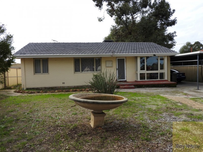 157 Third Avenue, Kelmscott WA 6111