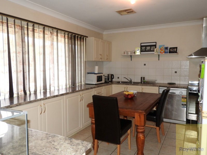 157 Third Avenue, Kelmscott WA 6111