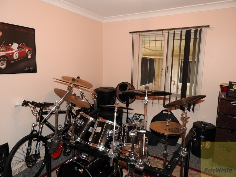 157 Third Avenue, Kelmscott WA 6111