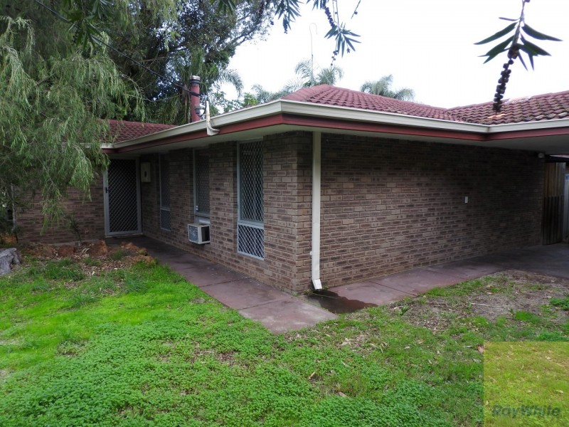 22 Dollis Way, Camillo WA 6111