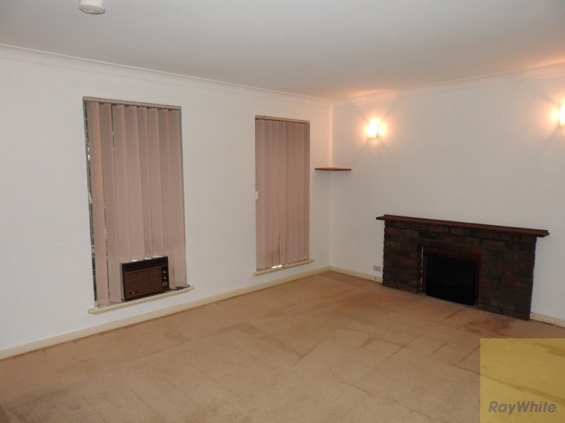 22 Dollis Way, Camillo WA 6111