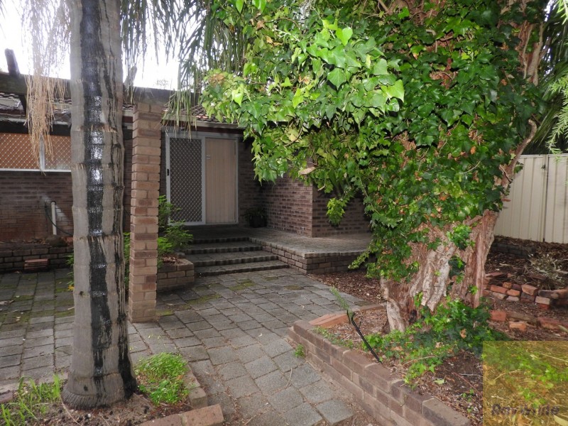 22 Dollis Way, Camillo WA 6111