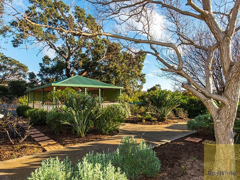 8 Bradshaw Road, Byford WA 6122