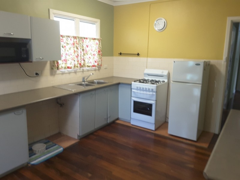 13 Badbury Road, Armadale WA 6112