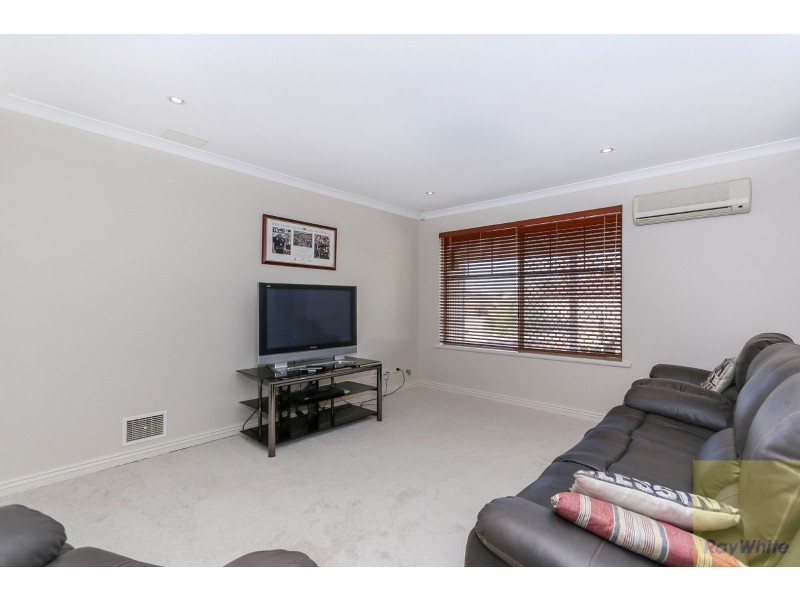 21 Penlea Glade, Kiara WA 6054