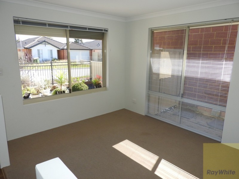 11 Xanthium Circle, Seville Grove WA 6112