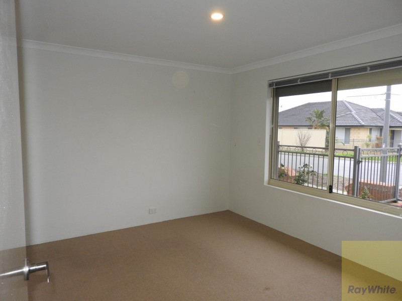 11 Xanthium Circle, Seville Grove WA 6112