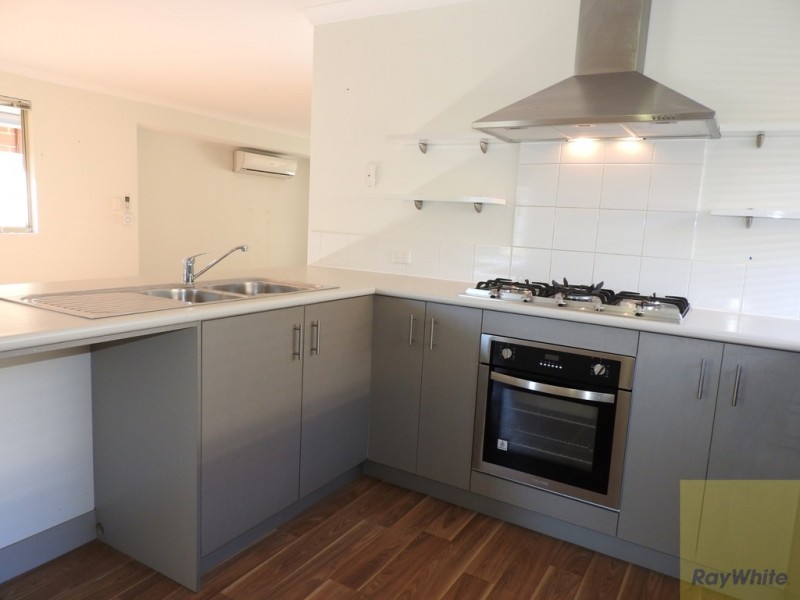 11 Xanthium Circle, Seville Grove WA 6112