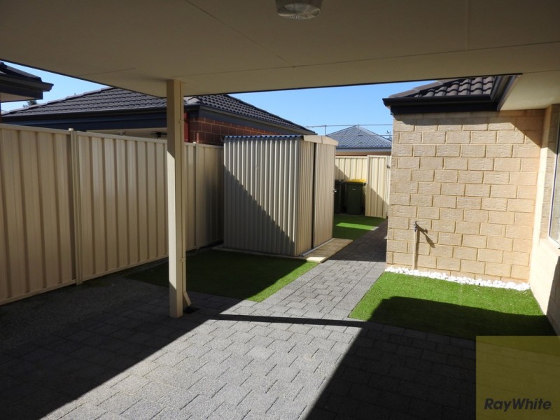 11 Xanthium Circle, Seville Grove WA 6112