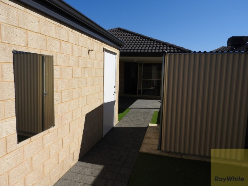 11 Xanthium Circle, Seville Grove WA 6112