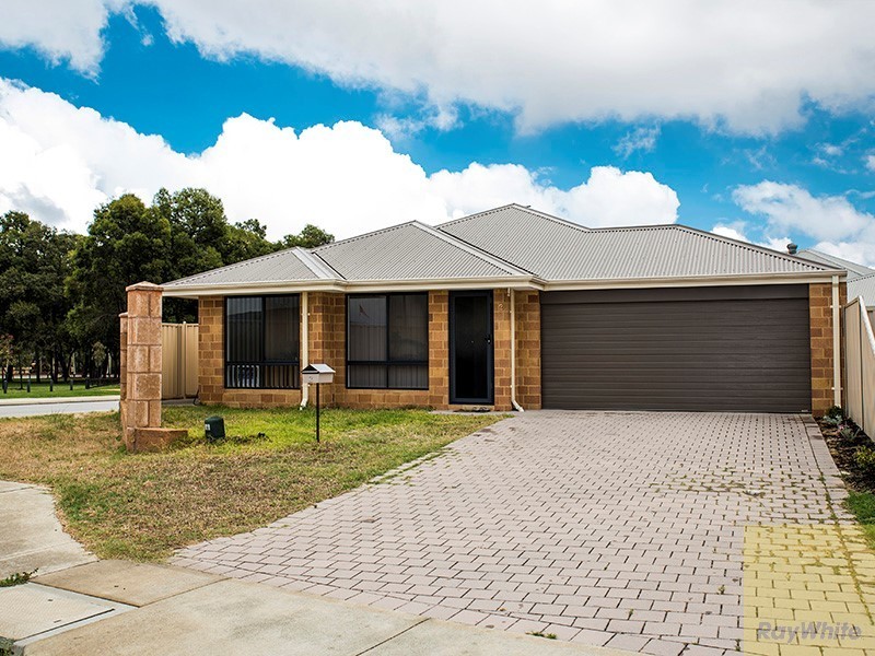 2 Ullapool Place, Seville Grove WA 6112