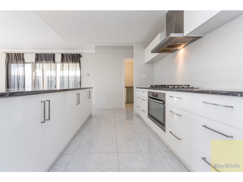 1 Flindell Way, Piara Waters WA 6112