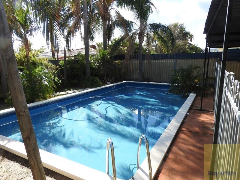 32 O’Sullivan Drive, Camillo WA 6111