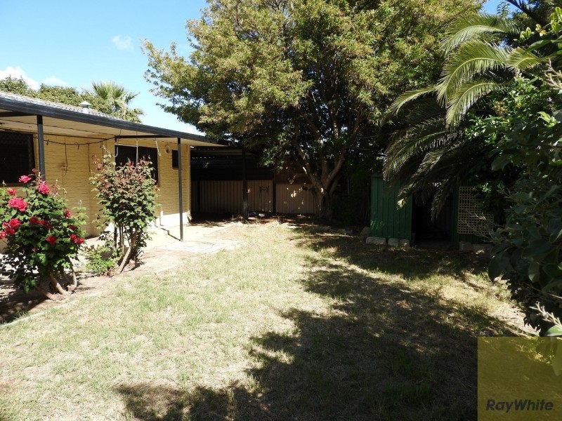 32 O’Sullivan Drive, Camillo WA 6111