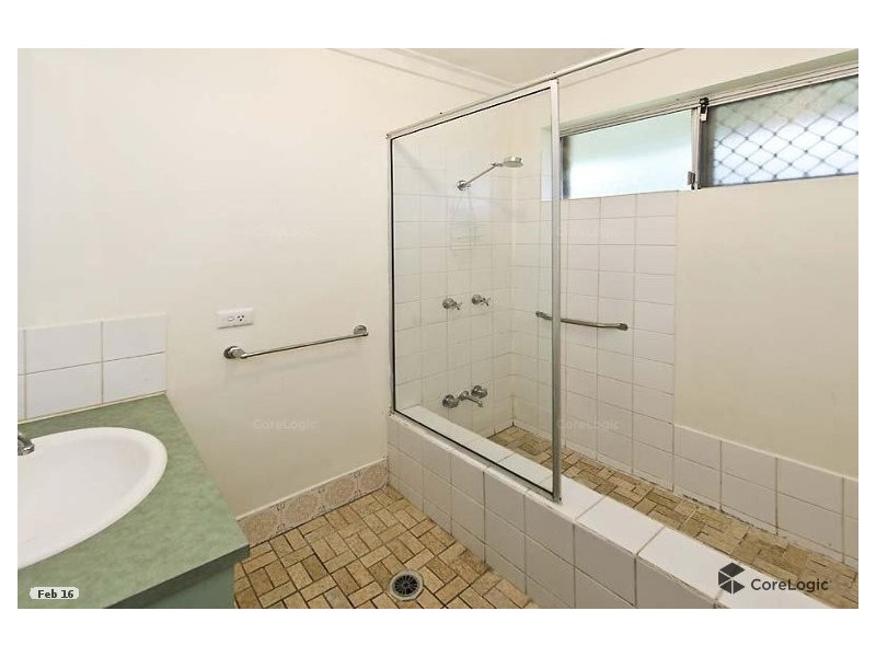 27d Robin Hood Avenue, Armadale WA 6112