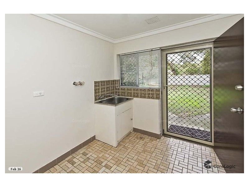 27d Robin Hood Avenue, Armadale WA 6112