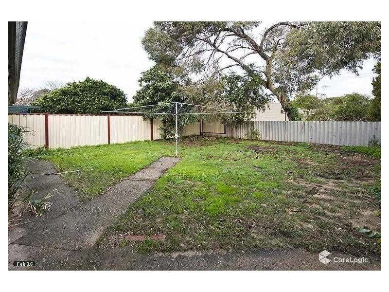 27d Robin Hood Avenue, Armadale WA 6112