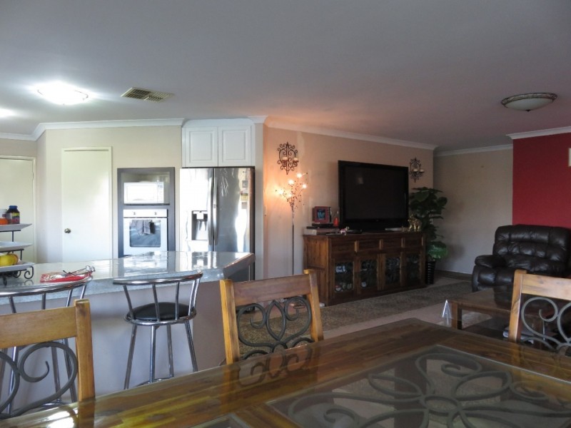 3077a Albany Highway, Armadale WA 6112