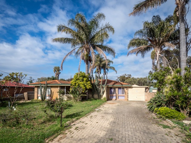 13 Townley Street, Armadale WA 6112